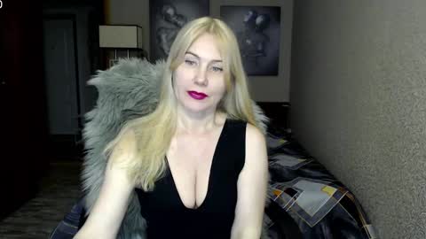 Snapshot of _night_fantasy_ chatting on March 2025 07:38:01 PM Donella online show from March 2025 07:38:01 PM