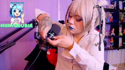 niiky online show from November 2025 10:26:01 AM