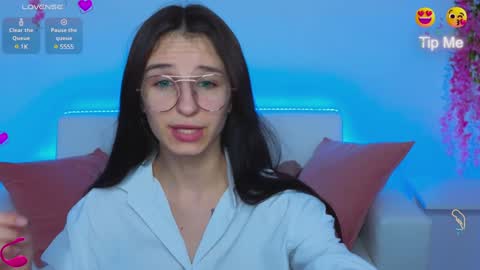 Nika online show from December 2024 06:00:02 PM