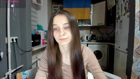Snapshot of _nika_kik chatting on April 2026 06:16:02 PM Nika online show from April 2026 06:16:02 PM