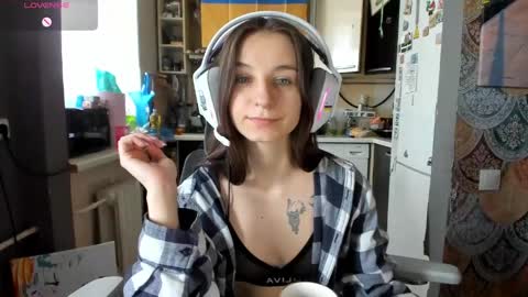 Snapshot of _nika_kik chatting on April 2026 12:14:02 PM Nika online show from April 2026 12:14:02 PM