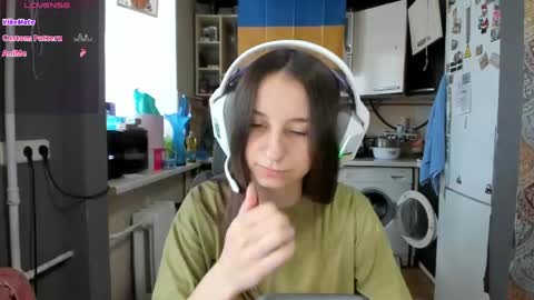 Snapshot of _nika_kik chatting on April 2026 10:43:02 AM Nika online show from April 2026 10:43:02 AM