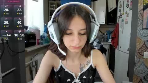 Snapshot of _nika_kik chatting on May 2026 10:22:01 AM Nika online show from May 2026 10:22:01 AM