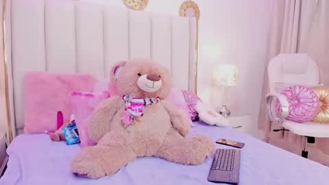  ninafox online show from February 2026 09:22:02 PM