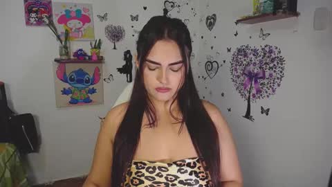 Snapshot of _ninahot chatting on October 2025 05:28:02 AM Nina online show from October 2025 05:28:02 AM