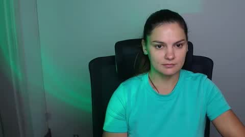 Olivia online show from September 2025 06:35:01 AM