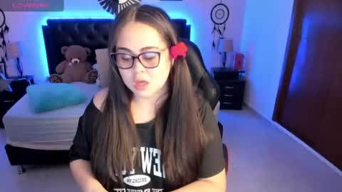 Olivia jones online show from July 2026 12:20:02 PM