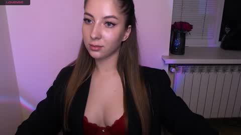 Olivia online show from October 2025 12:43:02 AM