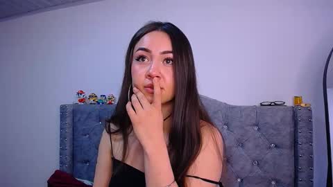 Paris online show from November 2025 04:07:02 PM