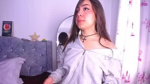 Paris online show from November 2025 01:36:02 PM