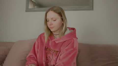 Viktoria online show from April 2026 07:33:02 AM