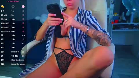 Ilona online show from November 2025 05:31:02 AM