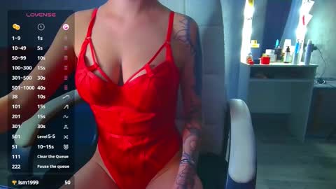 Ilona online show from December 2025 09:58:01 AM