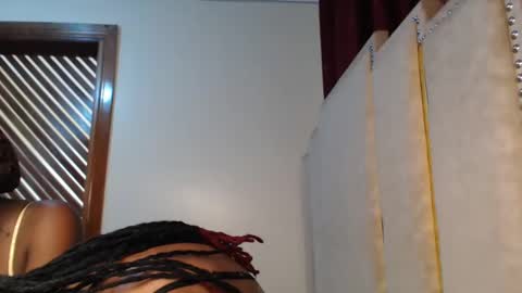 Snapshot of _pixie1 chatting on February 2025 06:26:02 AM pixie online show from February 2025 06:26:02 AM