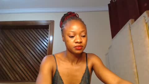 Snapshot of _pixie1 chatting on February 2025 05:07:01 PM pixie online show from February 2025 05:07:01 PM