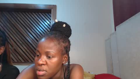 Snapshot of _pixie1 chatting on March 2025 09:37:01 PM pixie online show from March 2025 09:37:01 PM