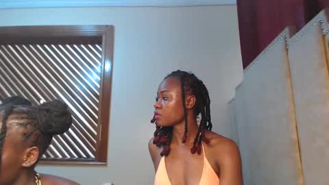 Snapshot of _pixie1 chatting on March 2025 12:19:02 PM pixie online show from March 2025 12:19:02 PM