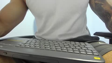 Snapshot of _poseidon1_ chatting on January 2025 08:58:01 PM Poseidon online show from January 2025 08:58:01 PM