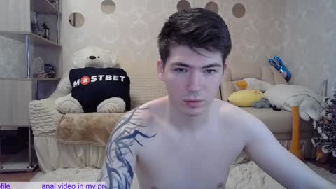 _pretty_fox_ online show from December 2024 05:12:01 AM