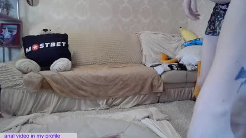 _pretty_fox_ online show from January 2025 08:06:02 AM