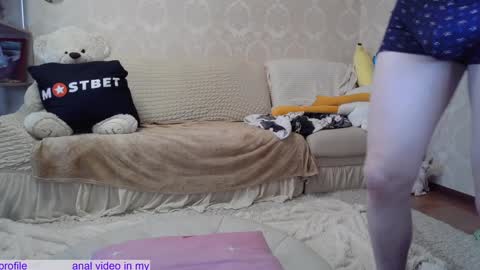 _pretty_fox_ online show from January 2025 06:48:02 AM