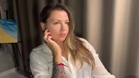 Snapshot of _private_person_ chatting on October 2025 11:13:02 AM HADLY today day-off see u online 0112 online show from October 2025 11:13:02 AM