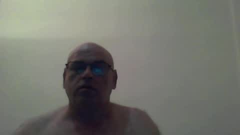 Snapshot of _reyi chatting on May 2026 08:20:01 AM REY online show from May 2026 08:20:01 AM