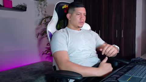 Roberto online show from October 2025 12:24:01 PM