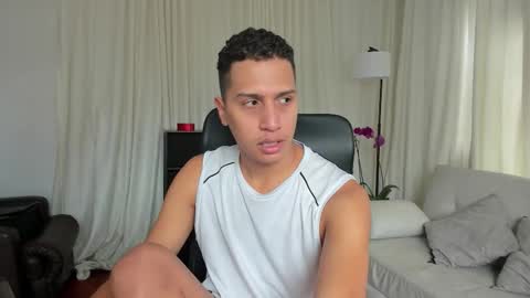 Snapshot of _sahhir chatting on October 2025 07:03:01 PM sair online show from October 2025 07:03:01 PM