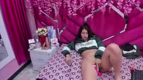 _salomeparra1 online show from March 2025 05:13:01 AM