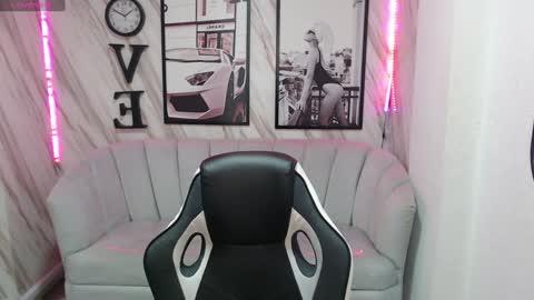 Samantha online show from January 2025 12:39:02 PM