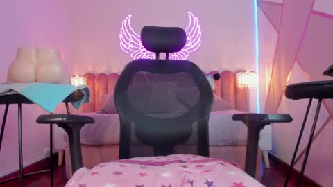 Snapshot of _scarletmoore chatting on February 2025 01:22:01 PM Scarlett online show from February 2025 01:22:01 PM