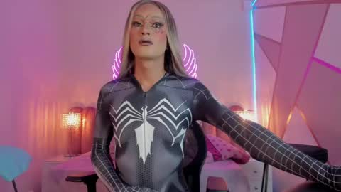 Snapshot of _scarletmoore chatting on March 2025 08:11:01 AM Scarlett online show from March 2025 08:11:01 AM