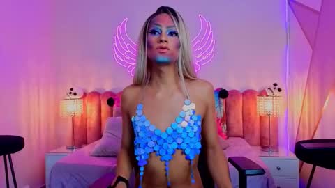 Snapshot of _scarletmoore chatting on October 2025 12:22:02 PM Scarlett online show from October 2025 12:22:02 PM