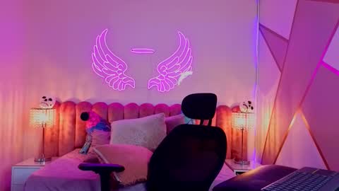 Snapshot of _scarletmoore chatting on October 2025 11:47:01 AM Scarlett online show from October 2025 11:47:01 AM