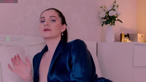 Snapshot of _seductive_ chatting on January 2025 01:42:01 AM Alya online show from January 2025 01:42:01 AM