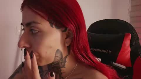 Snapshot of _selene_red chatting on July 2026 02:08:02 PM Selene online show from July 2026 02:08:02 PM