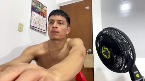 Juan Pablo-independent model online show from October 2025 05:29:01 AM