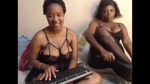 _sexylipss online show from November 2025 12:25:01 AM