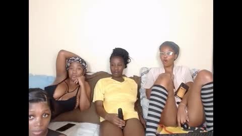 _sexylipss online show from April 2026 10:48:01 AM