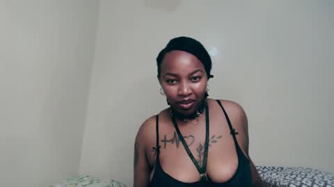 _sexysquirter online show from November 2025 05:58:02 PM