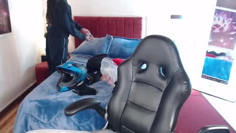 _sharlotte777 online show from February 2025 12:51:02 PM