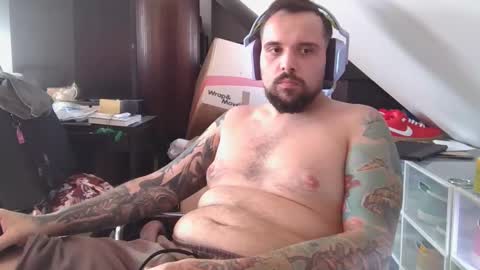 _smiley_bear27 online show from October 2025 05:50:02 AM