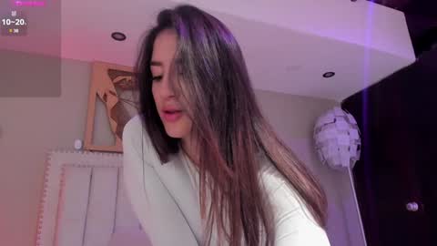 Snapshot of _sofia_cruz chatting on January 2025 01:21:02 AM 640 200 online show from January 2025 01:21:02 AM