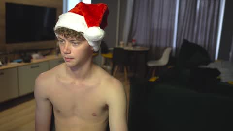 Snapshot of _sopranos_ chatting on December 2024 06:19:02 AM OLIVERpvt is open online show from December 2024 06:19:02 AM