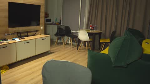 Snapshot of _sopranos_ chatting on January 2025 01:03:01 PM OLIVERpvt is open online show from January 2025 01:03:01 PM