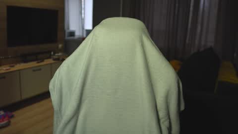 OLIVERpvt is open online show from October 2025 04:37:02 AM