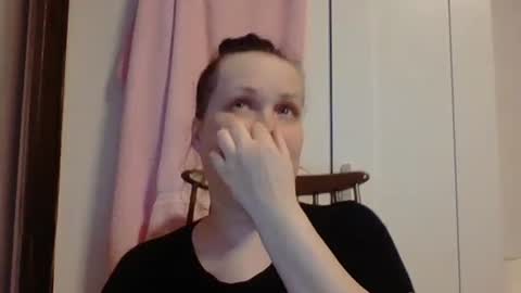 Snapshot of _squirty_pussyyy_ chatting on February 2025 03:58:02 PM Melisa online show from February 2025 03:58:02 PM