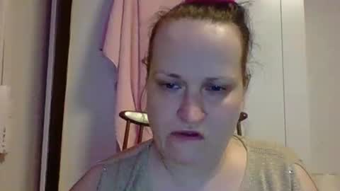 Snapshot of _squirty_pussyyy_ chatting on February 2025 05:47:01 PM Melisa online show from February 2025 05:47:01 PM