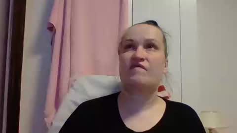 Snapshot of _squirty_pussyyy_ chatting on March 2025 06:05:02 PM Melisa online show from March 2025 06:05:02 PM